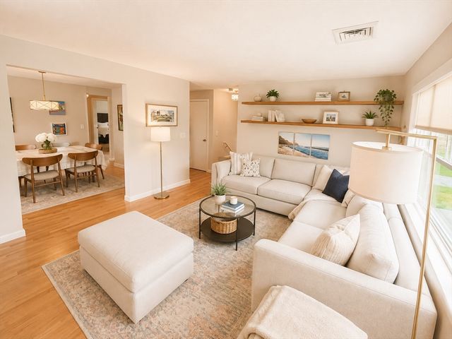 4A Bryon Road 4A, Newton, MA 02467