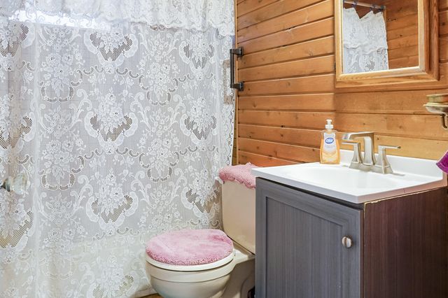 6665 Old Porter Road, Portage, IN 46368