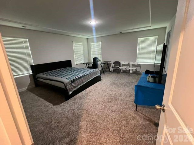 11908 Redleaf Drive, Charlotte, NC 28215