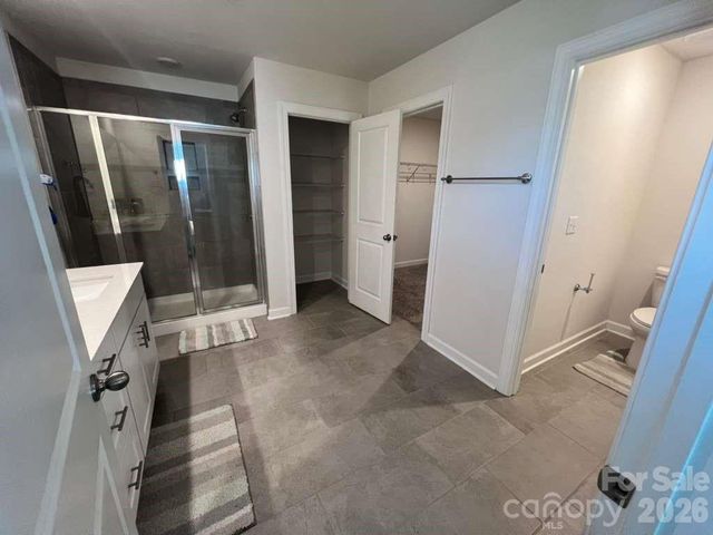 11908 Redleaf Drive, Charlotte, NC 28215