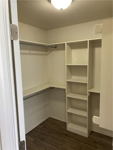 4359 W New Bridge Rd, Fayetteville, AR 72704