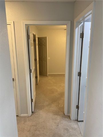 4359 W New Bridge Rd, Fayetteville, AR 72704