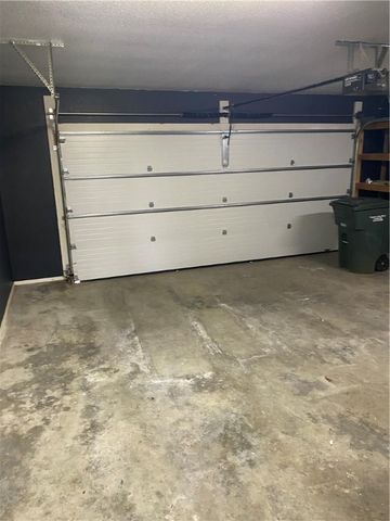 4359 W New Bridge Rd, Fayetteville, AR 72704