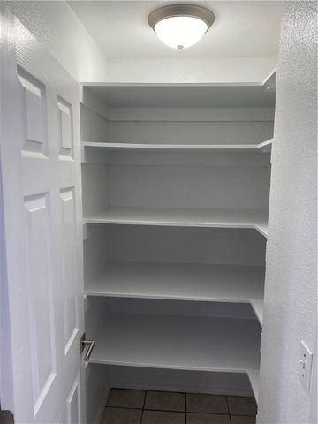 4359 W New Bridge Rd, Fayetteville, AR 72704