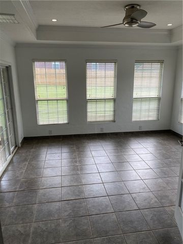 4359 W New Bridge Rd, Fayetteville, AR 72704