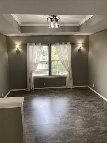 4359 W New Bridge Rd, Fayetteville, AR 72704