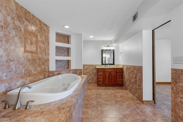 11401 THONOTOSASSA ROAD, Thonotosassa, FL 33592