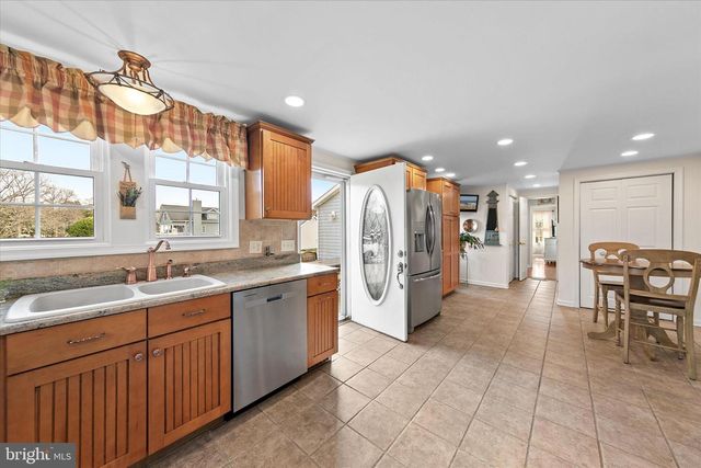 15 WEST AVE, Ocean View, DE 19970