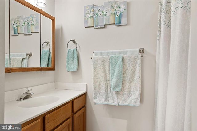 15 WEST AVE, Ocean View, DE 19970