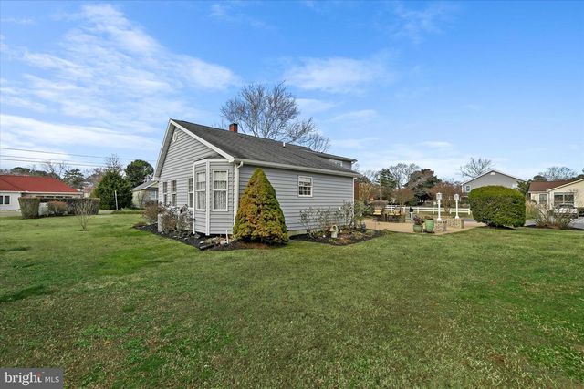 15 WEST AVE, Ocean View, DE 19970