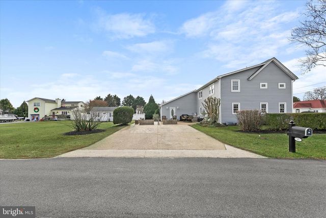 15 WEST AVE, Ocean View, DE 19970