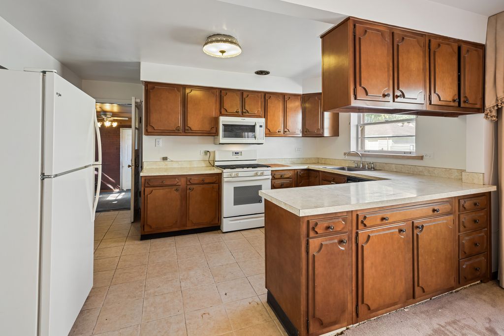 3600 W 99th Street, Evergreen Park, IL 60805 — photo 4