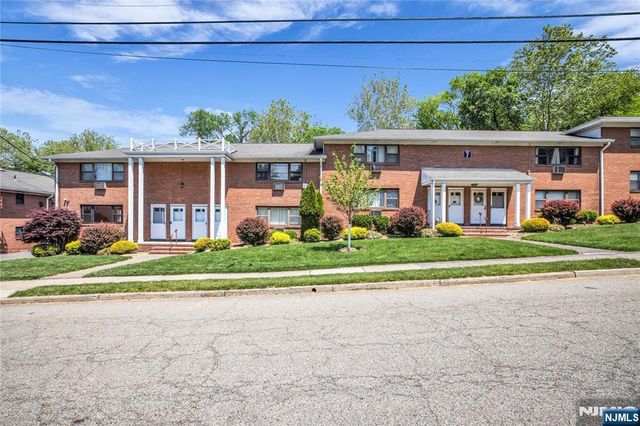 7 Colonial Drive 7L, Little Falls, NJ 07424
