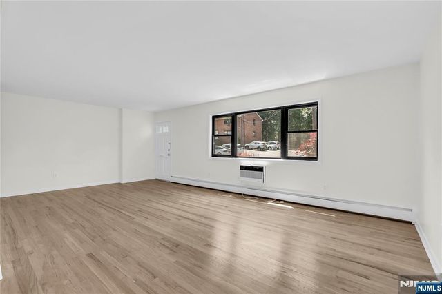 7 Colonial Drive 7L, Little Falls, NJ 07424