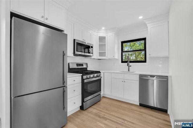 7 Colonial Drive 7L, Little Falls, NJ 07424