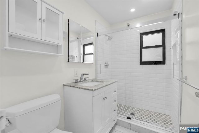 7 Colonial Drive 7L, Little Falls, NJ 07424