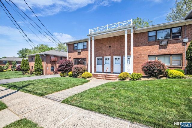 7 Colonial Drive 7L, Little Falls, NJ 07424