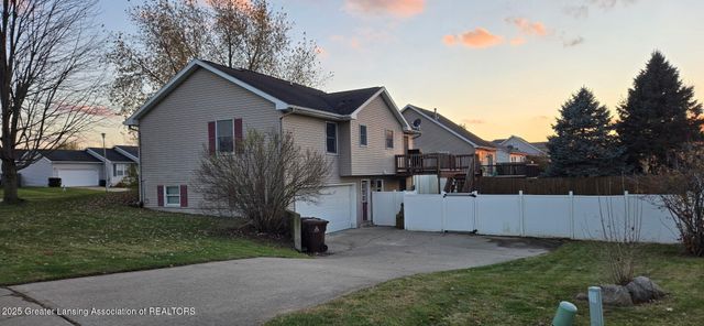 118 Elizabeth Way 4, Potterville, MI 48876