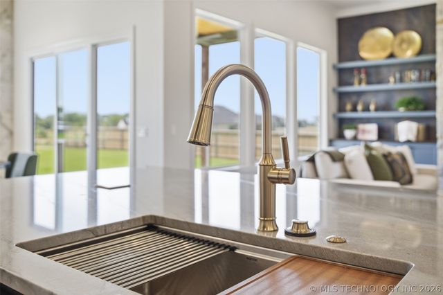320 W 138th Street, Bixby, OK 74008