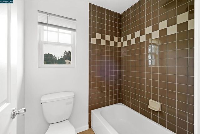 213 N Rancho Pl, El Sobrante, CA 94803