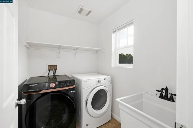 213 N Rancho Pl, El Sobrante, CA 94803