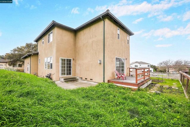 213 N Rancho Pl, El Sobrante, CA 94803