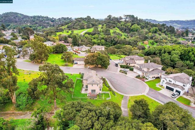 213 N Rancho Pl, El Sobrante, CA 94803