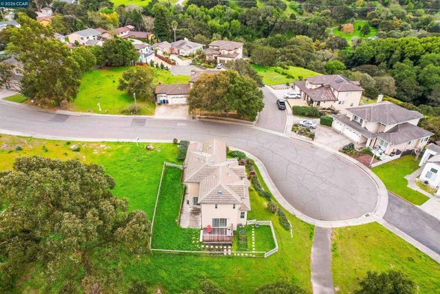 213 N Rancho Pl, El Sobrante, CA 94803
