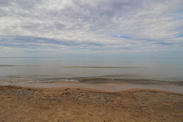 77709 18th Avenue, South Haven, MI 49090