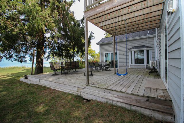 77709 18th Avenue, South Haven, MI 49090