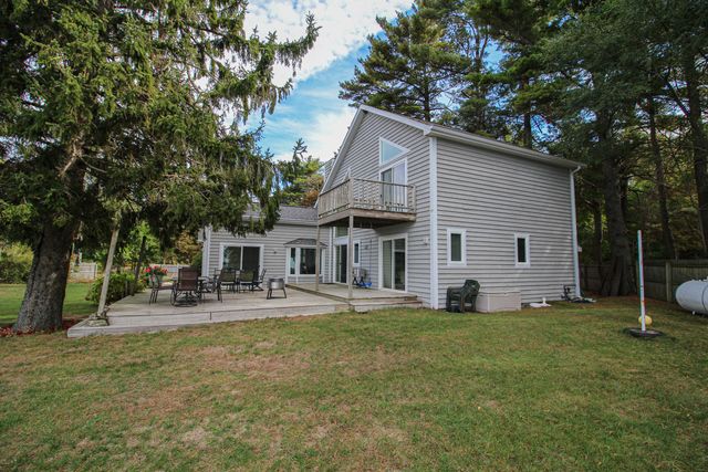 77709 18th Avenue, South Haven, MI 49090