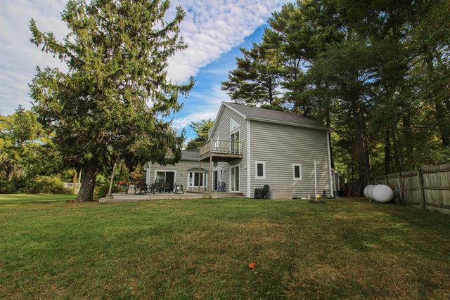 77709 18th Avenue, South Haven, MI 49090