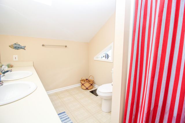 77709 18th Avenue, South Haven, MI 49090