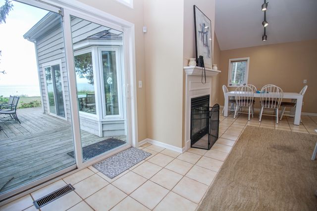 77709 18th Avenue, South Haven, MI 49090