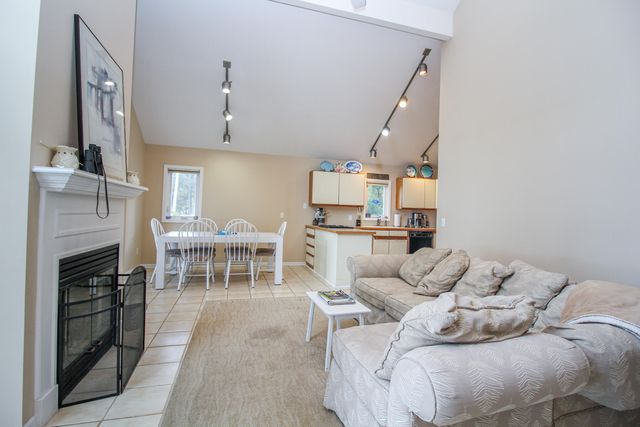 77709 18th Avenue, South Haven, MI 49090