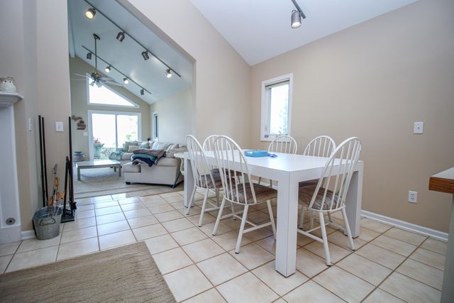 77709 18th Avenue, South Haven, MI 49090