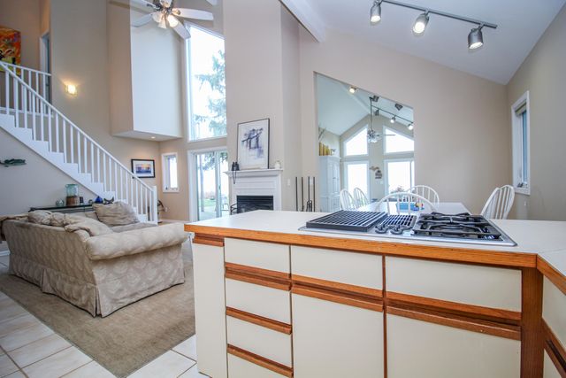 77709 18th Avenue, South Haven, MI 49090