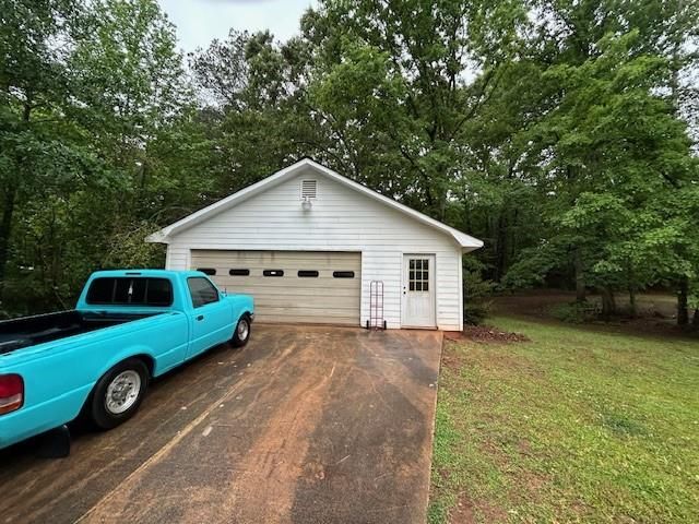 1280 Millers Mill Road, Stockbridge, GA 30281