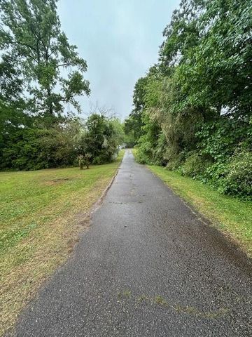 1280 Millers Mill Road, Stockbridge, GA 30281
