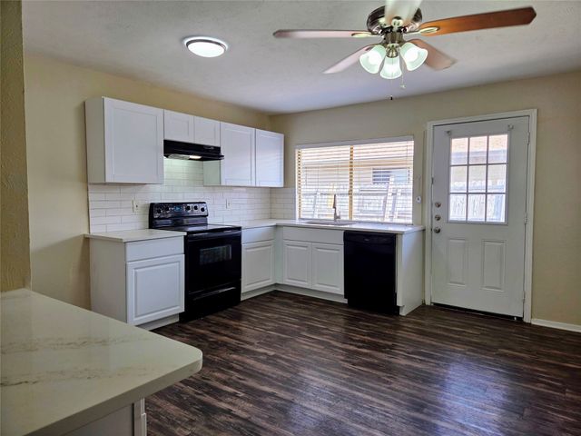 3305 Kenwood Drive, Rowlett, TX 75089