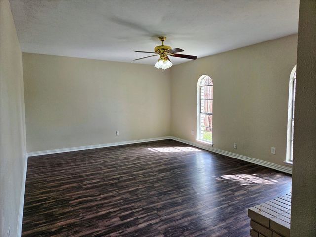 3305 Kenwood Drive, Rowlett, TX 75089