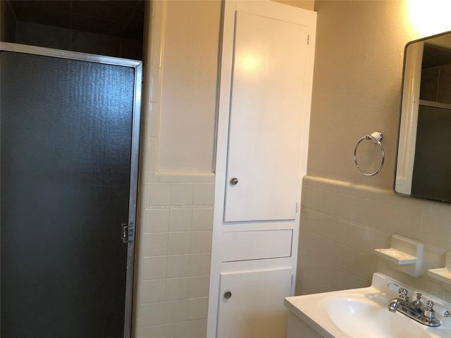 3513 Wosley Drive, Fort Worth, TX 76133