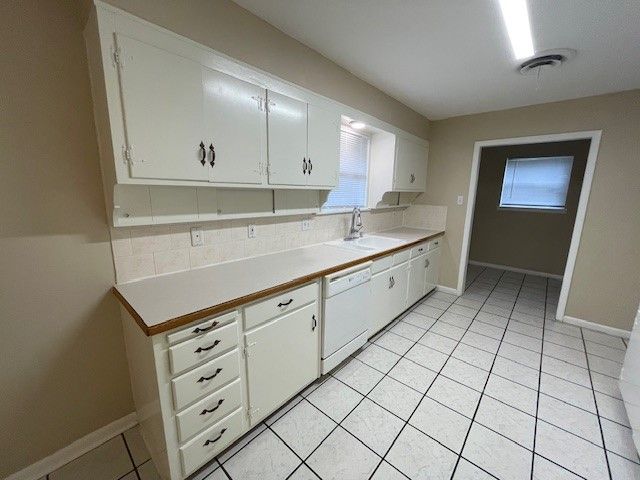 3513 Wosley Drive, Fort Worth, TX 76133