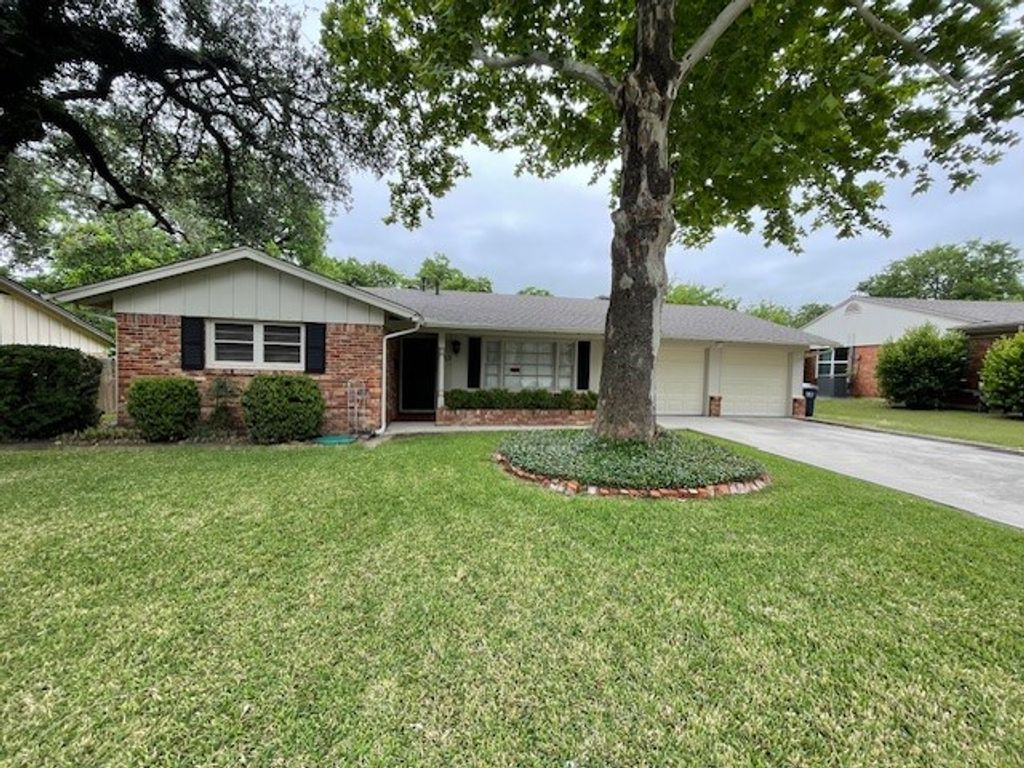 3513 Wosley Drive, Fort Worth, TX 76133