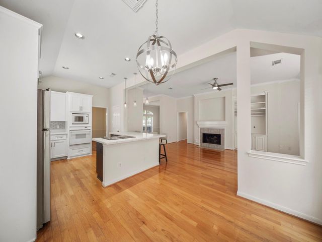 3411 Farnham Circle, Pearland, TX 77584
