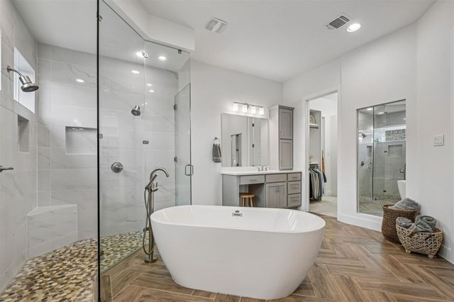 208 Great Lawn BND, Liberty Hill, TX 78642