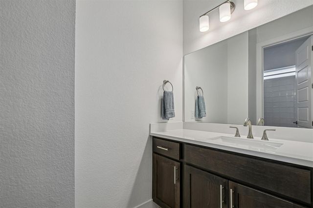 208 Great Lawn BND, Liberty Hill, TX 78642
