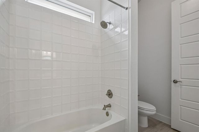 208 Great Lawn BND, Liberty Hill, TX 78642