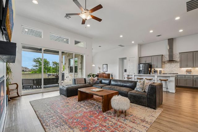 208 Great Lawn BND, Liberty Hill, TX 78642