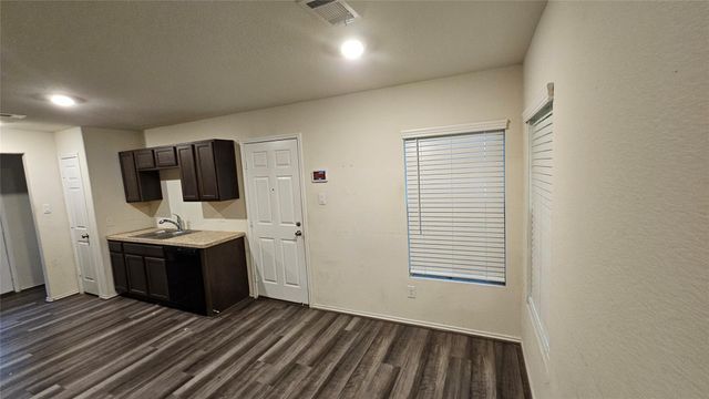 8131 Blooming Meadow Lane, Houston, TX 77016